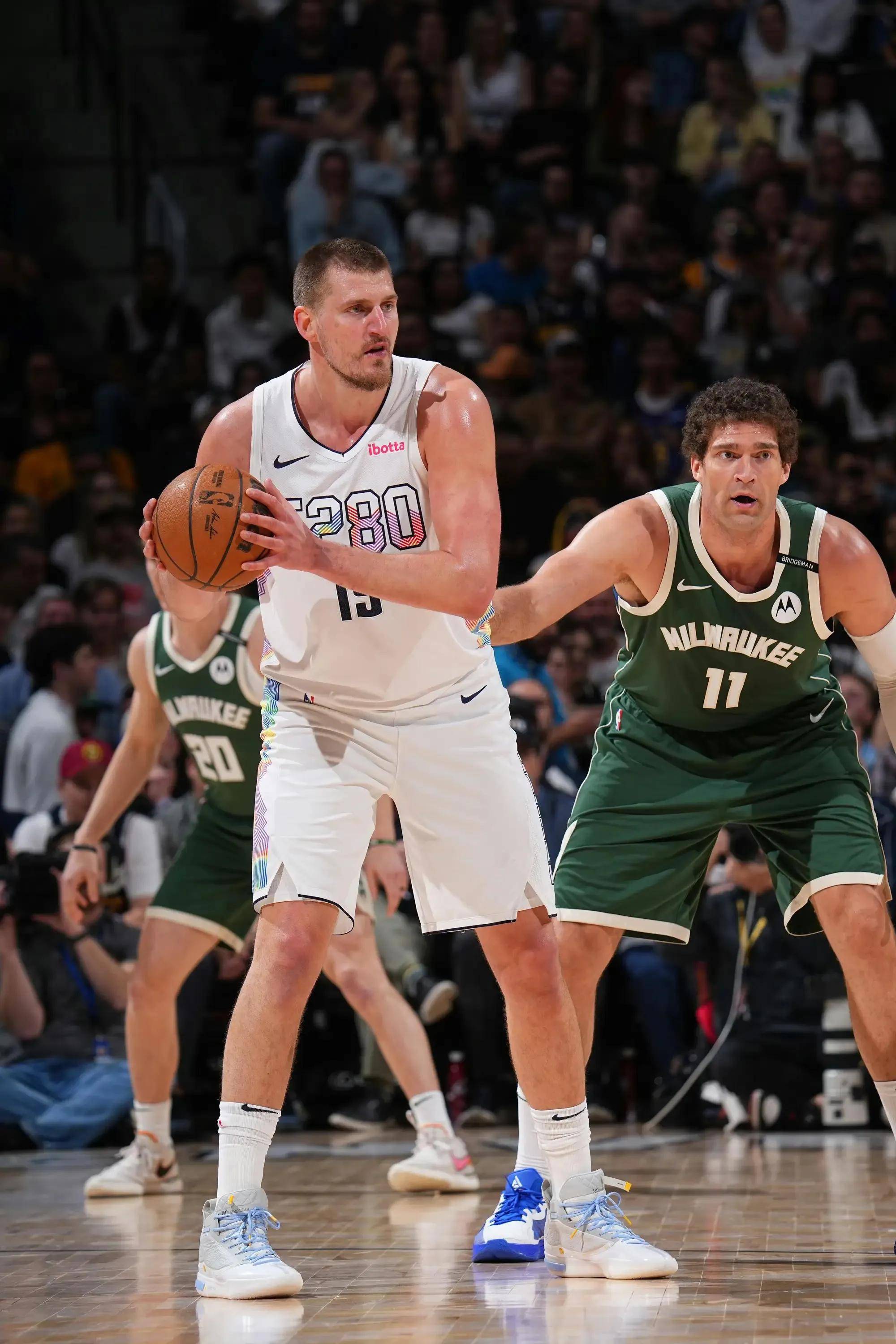 一个鲜活的 一个鲜活的