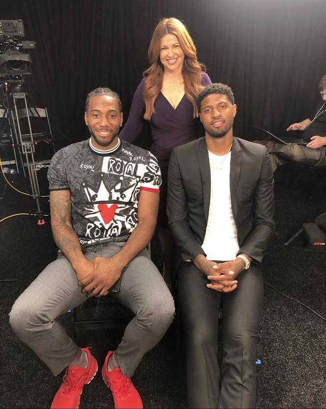 二是篮板保 二是篮板保