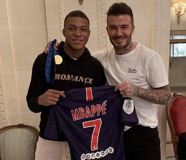 甲注册与战 甲注册与战